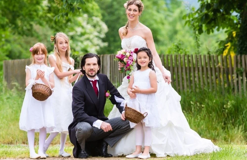 ceremonia de boda con los hijos participando